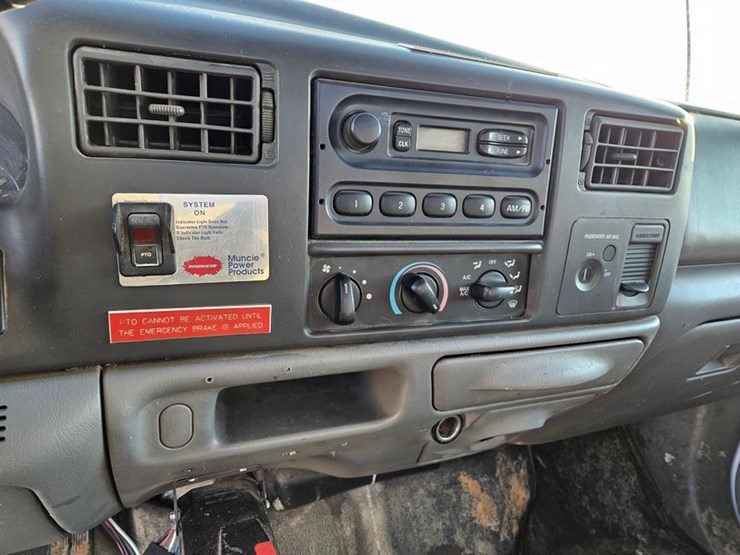 2003-ford-f550-image-22