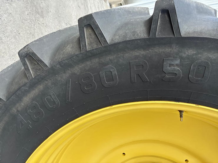 2012-john-deere-8260r-image-50