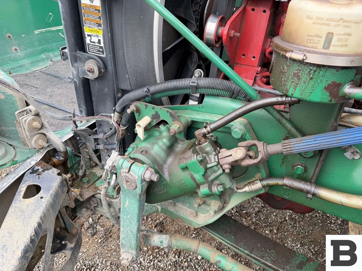 2009-peterbilt-384-image-39