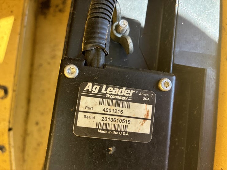 new-holland-tr89-image-70