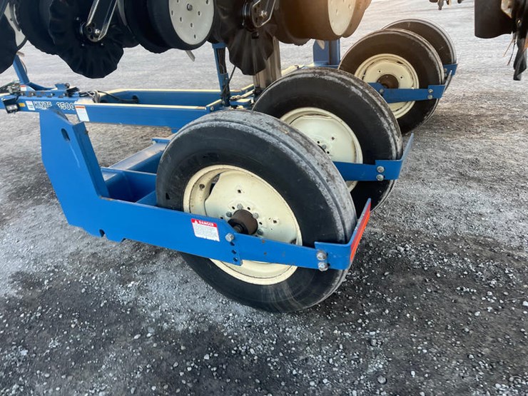 2004-kinze-3500-image-18