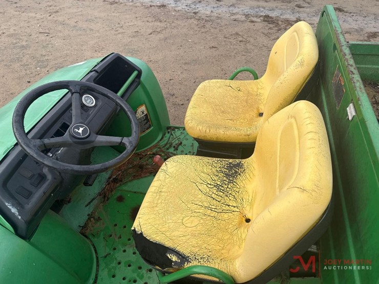 john-deere-gator-image-13