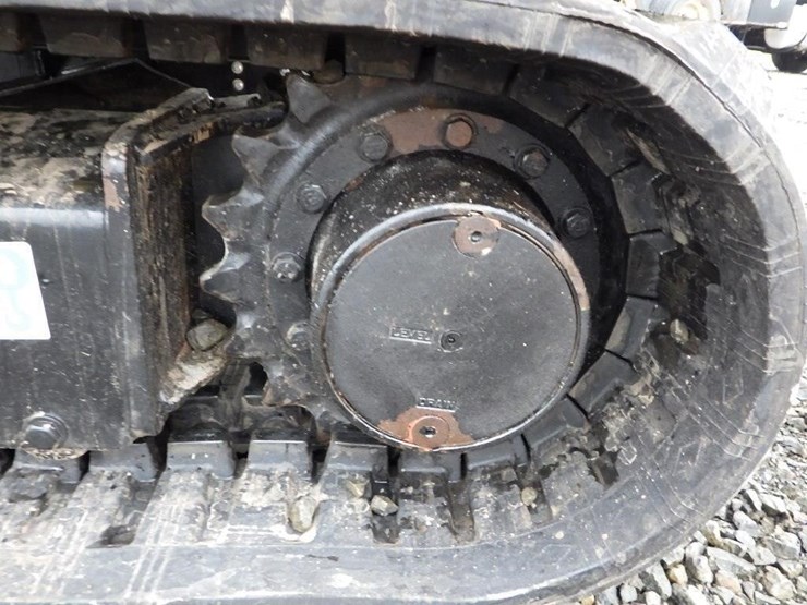 caterpillar-305.5-image-30