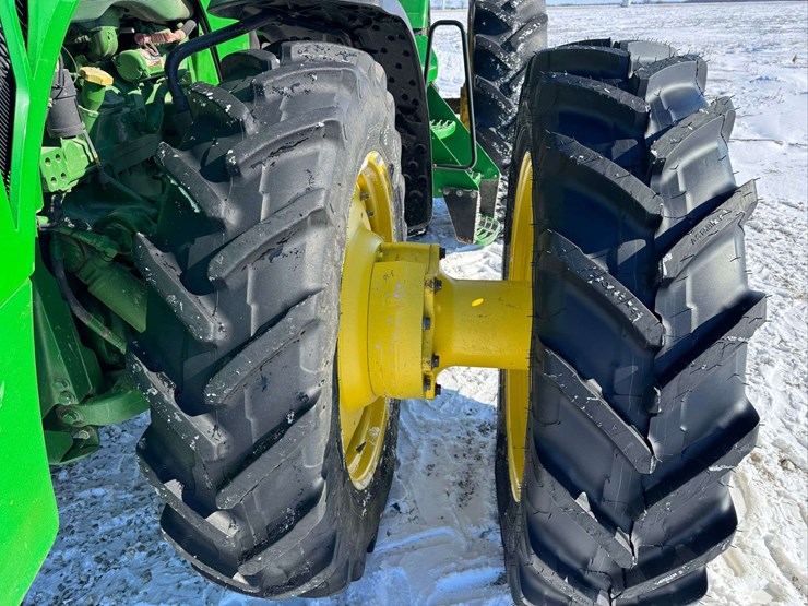 2012-john-deere-8310r-image-31
