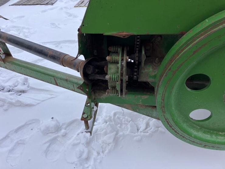 john-deere-336-image-9