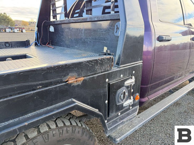 2015-dodge-2500-image-30