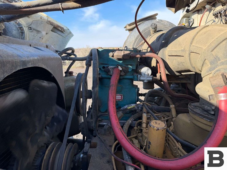 1985-ford-8000-image-47