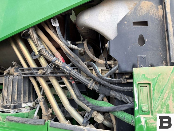 2012-john-deere-7260r-image-46