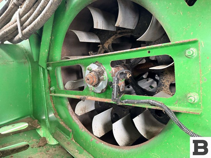 2004-john-deere-9660-sts-image-44