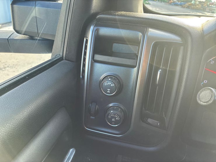 2019-chevrolet-2500-image-67