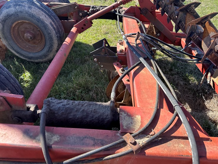 case-ih-3900-image-46