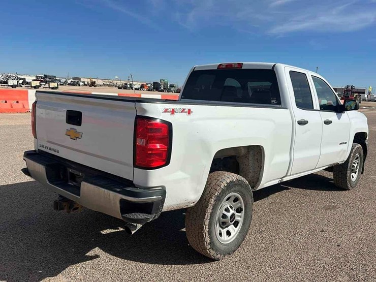 2016-chevrolet-silverado-2500hd-image-4