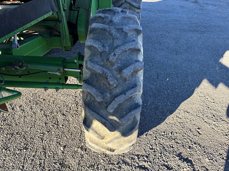 2000-john-deere-9550-image-31