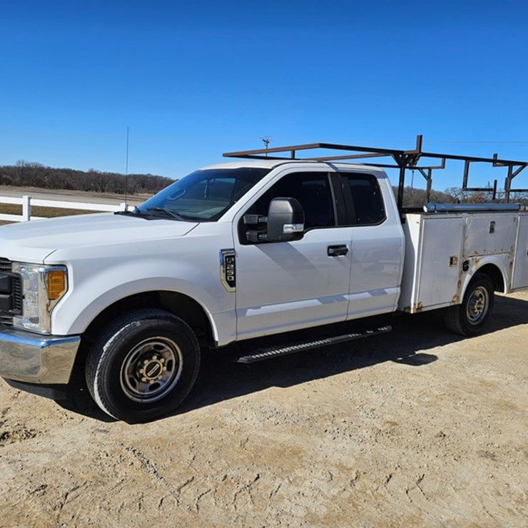 2017 FORD F250 XL