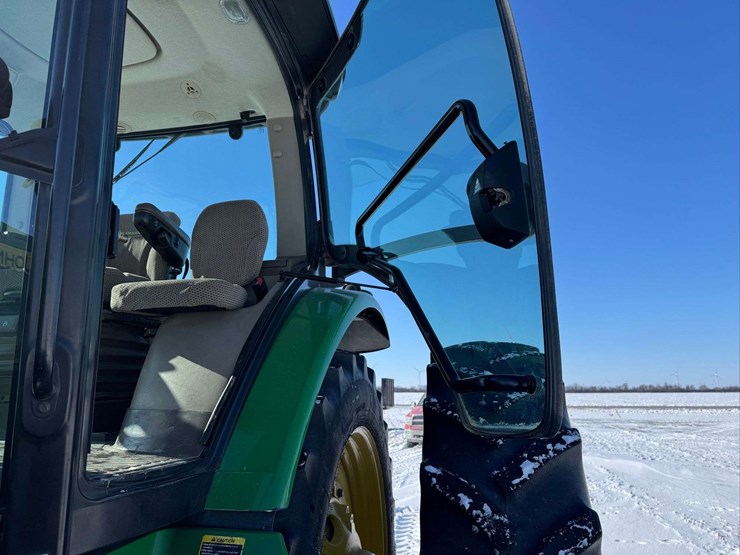 2012-john-deere-8310r-image-99