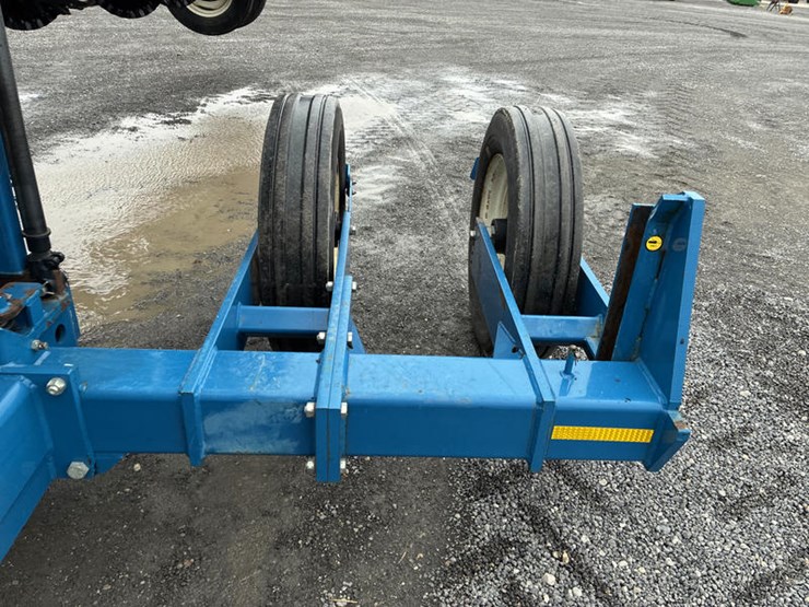 2010-kinze-3600-image-14