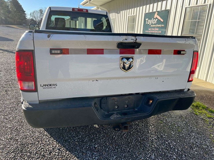 2017-dodge-1500-image-4