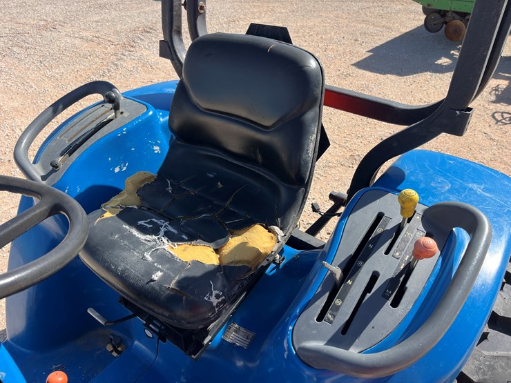 new-holland-tc33-image-8