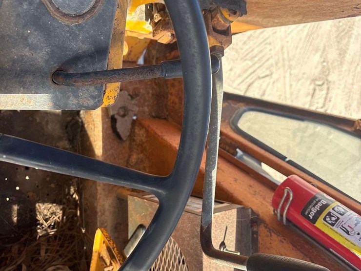 john-deere-302a-image-15