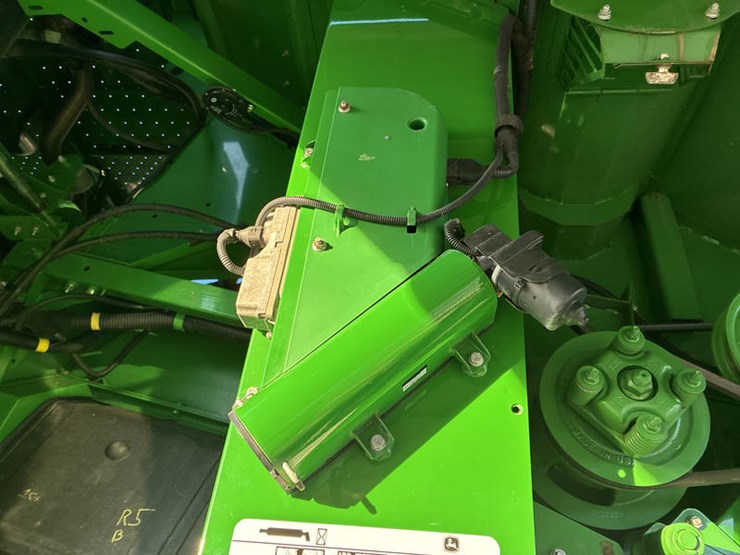 2021-john-deere-s770-image-75