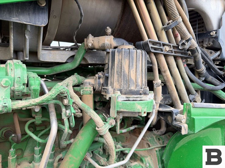 2012-john-deere-7260r-image-47