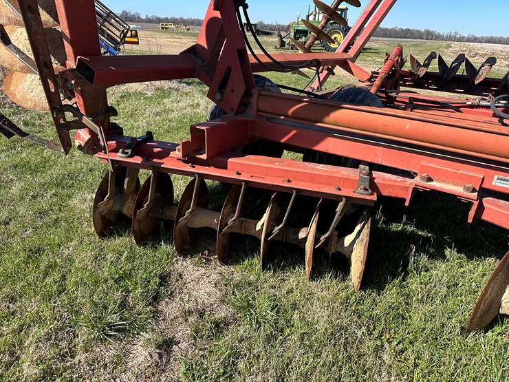 case-ih-3900-image-18