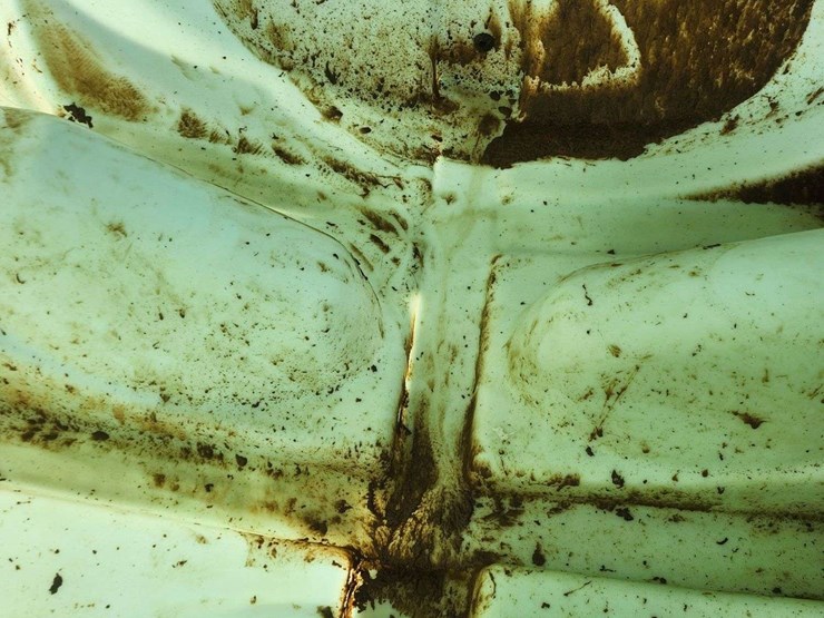 2610-gallon-center-drain-tank-poly-tank-image-14