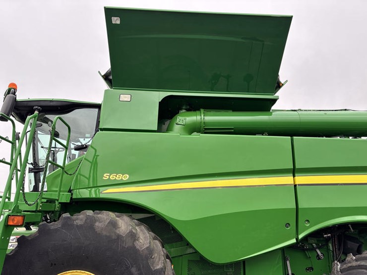 2014-john-deere-s680-image-16