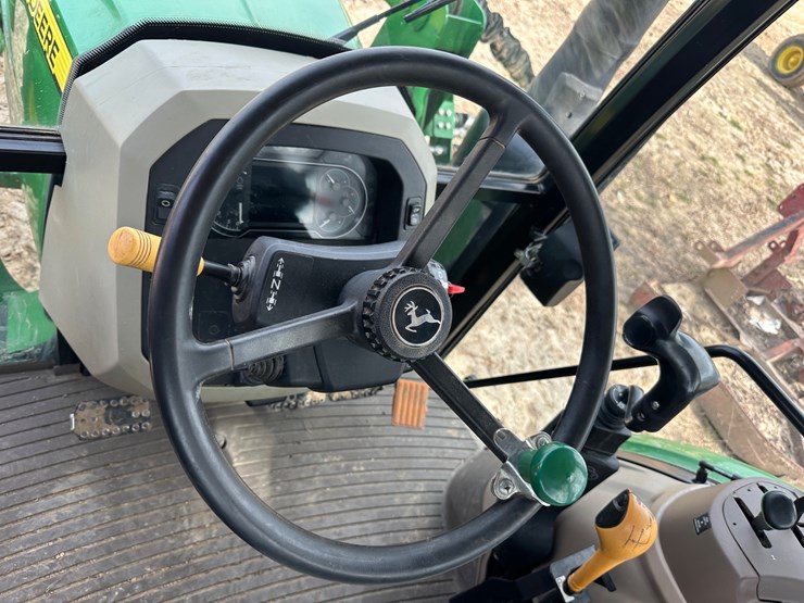 2011-john-deere-5090m-image-63