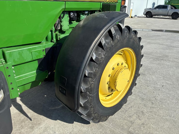 1995-john-deere-8300-image-42