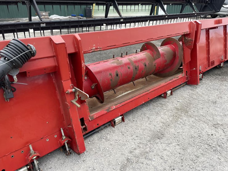 2011-case-ih-3020-image-10