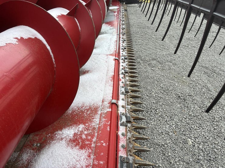 2005-case-ih-1020-image-16