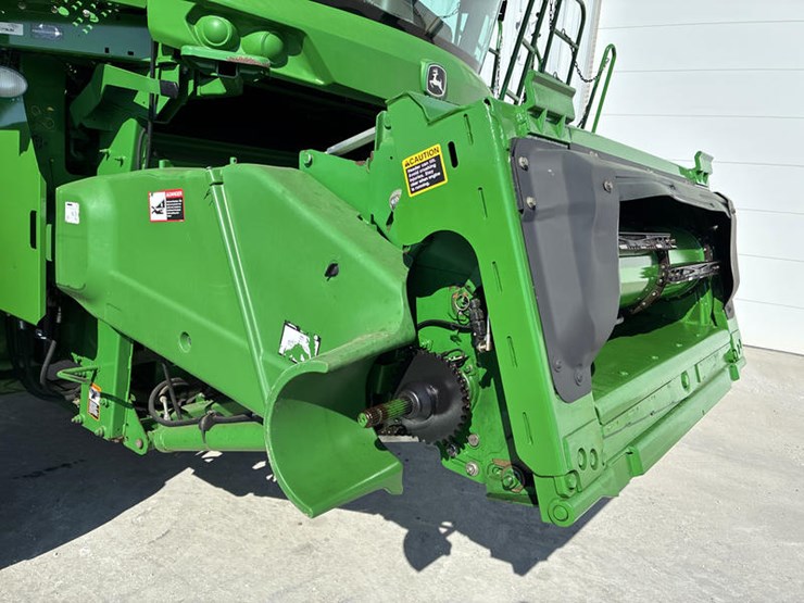 2013-john-deere-s670-image-25