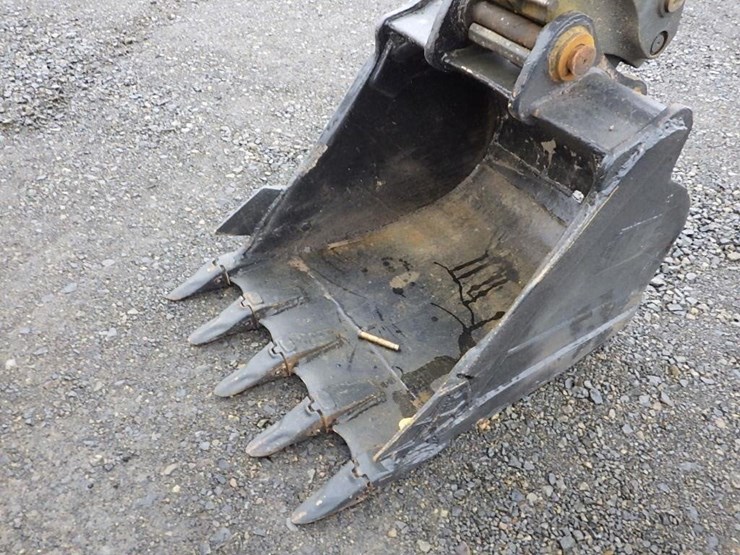 caterpillar-307.5-image-21