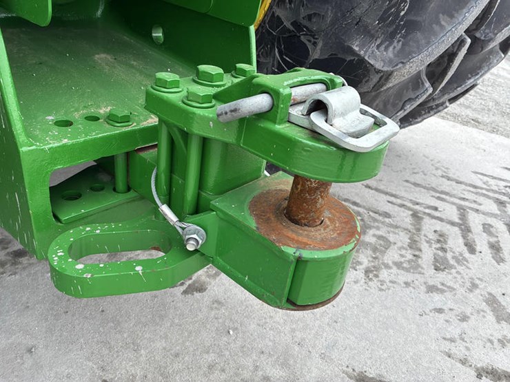 2025-john-deere-9r-590-image-32