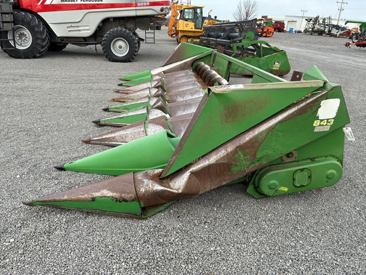 john-deere-843-image-2