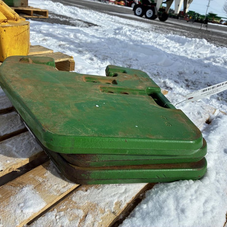 #5079 • 3X JD SUITCASE