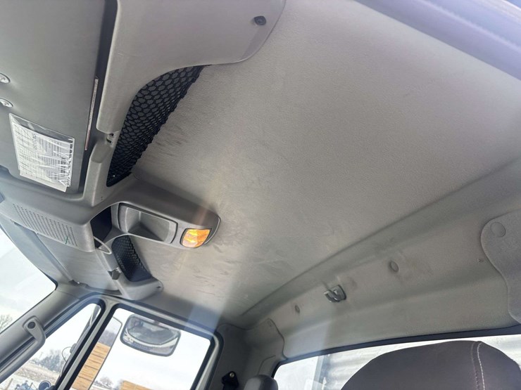 2012-international-durastar-4400-image-8