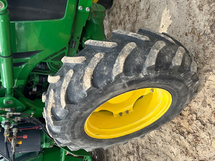 2011-john-deere-5090m-image-9