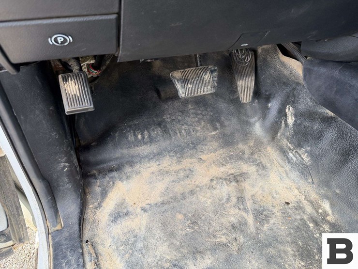 2013-dodge-2500-image-27