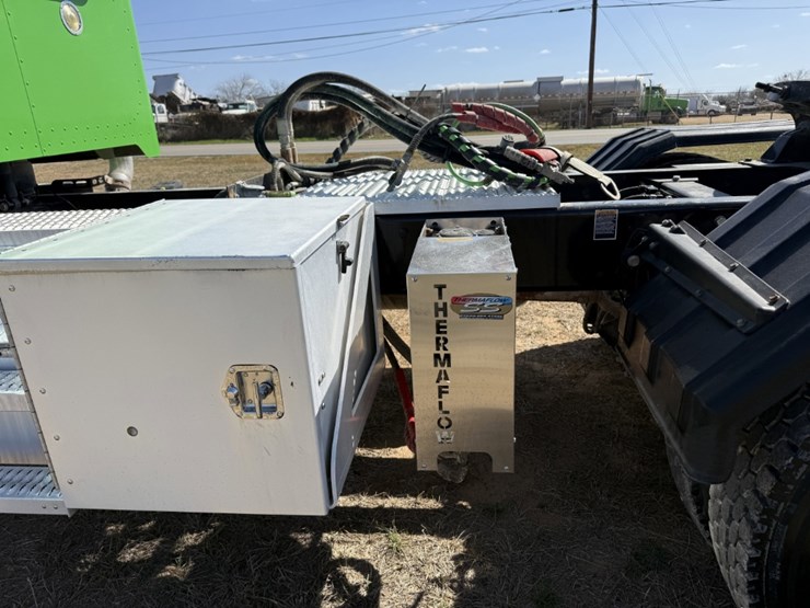 2021-peterbilt-367-image-20