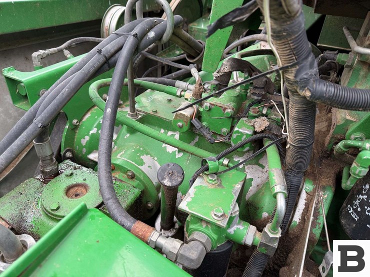 2004-john-deere-9660-sts-image-95