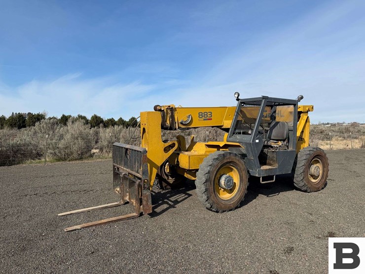 gehl-883-image-1