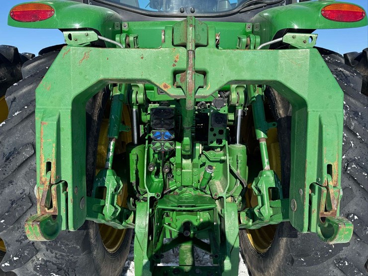 2012-john-deere-8310r-image-64