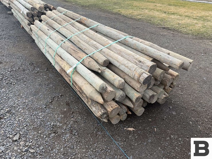 ..-wooden-posts-image-2