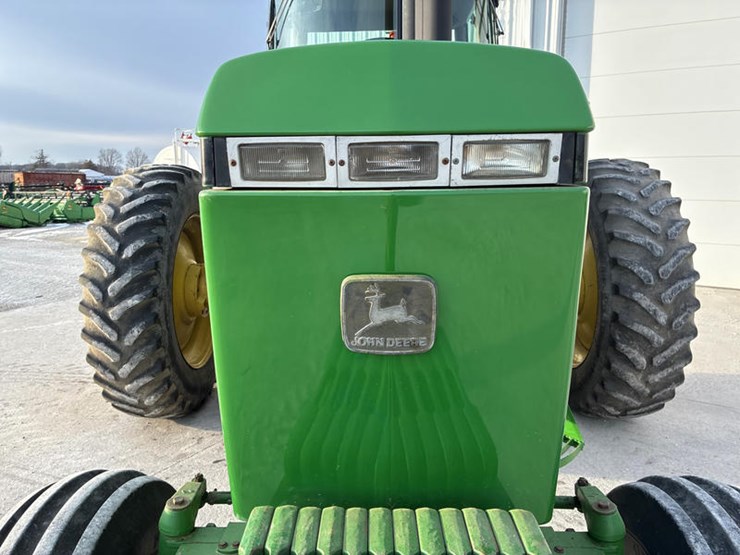 1990-john-deere-4455-image-16