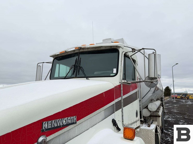 1998-kenworth-t800-image-9