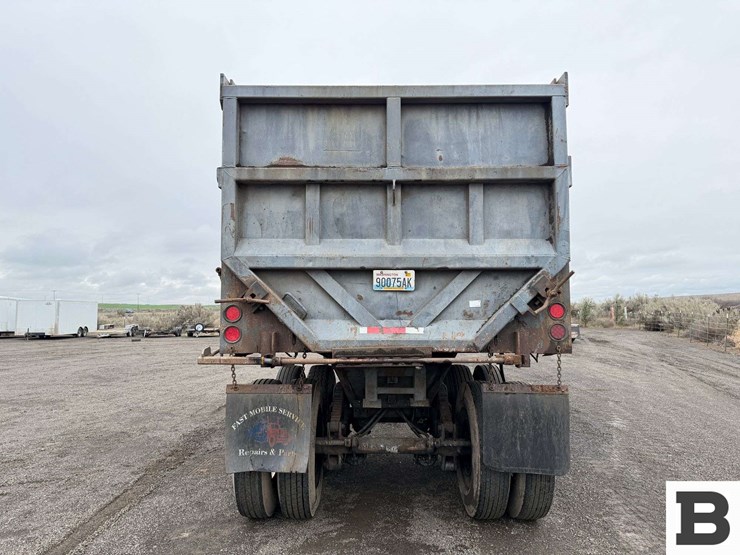 1966-fruehauf-end-dump-trailer-image-5