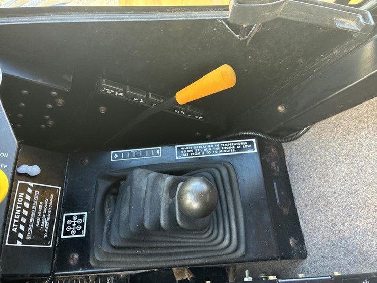 new-holland-tr89-image-99