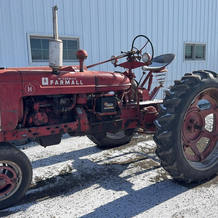 Farmall H Tractor